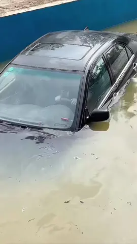 🚗💥 Sicher unterwegs mit dem 2-in-1-Notfall-Fensterbrecher & Gurtschneider! 🛠️✨ Sei auf das Unerwartete vorbereitet! Dieser kompakte Lebensretter ist ein Muss für jedes Auto. Im Notfall zerschmetterst du in Sekundenschnelle Fenster oder schneidest Sicherheitsgurte durch – denn jede Sekunde zählt. ⏱️💪
