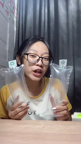 di suruh @Meimei Mecin jual angin gunung kidul 😌