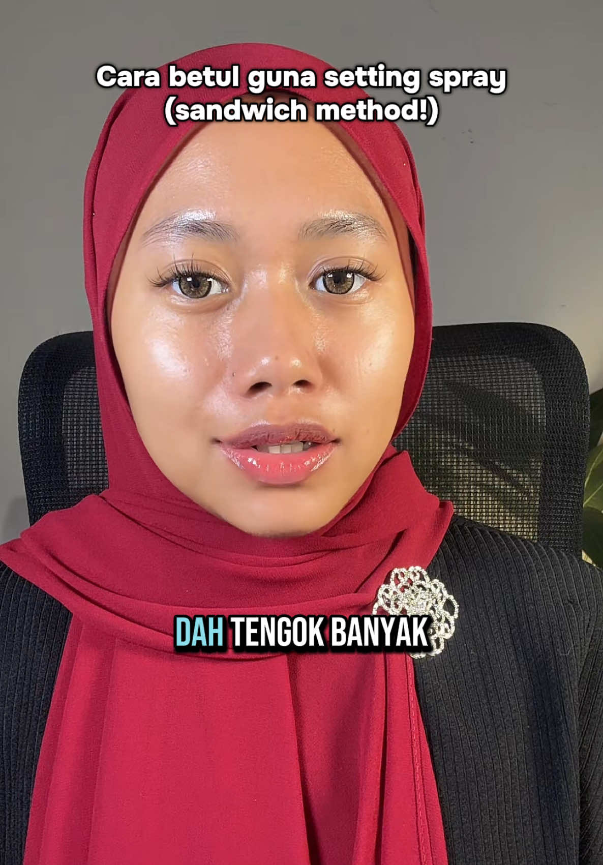 Trust the process. Sandwich method memang life changing untuk makeup tahan berjam-jam!  #sandwichmethod #settingspray #makeuptok #makeuptips #beautyhacks #fyp 