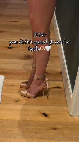 She’s so perfect heels#luxury #heels #luxuryheels #unboxing #unboxingvideo 