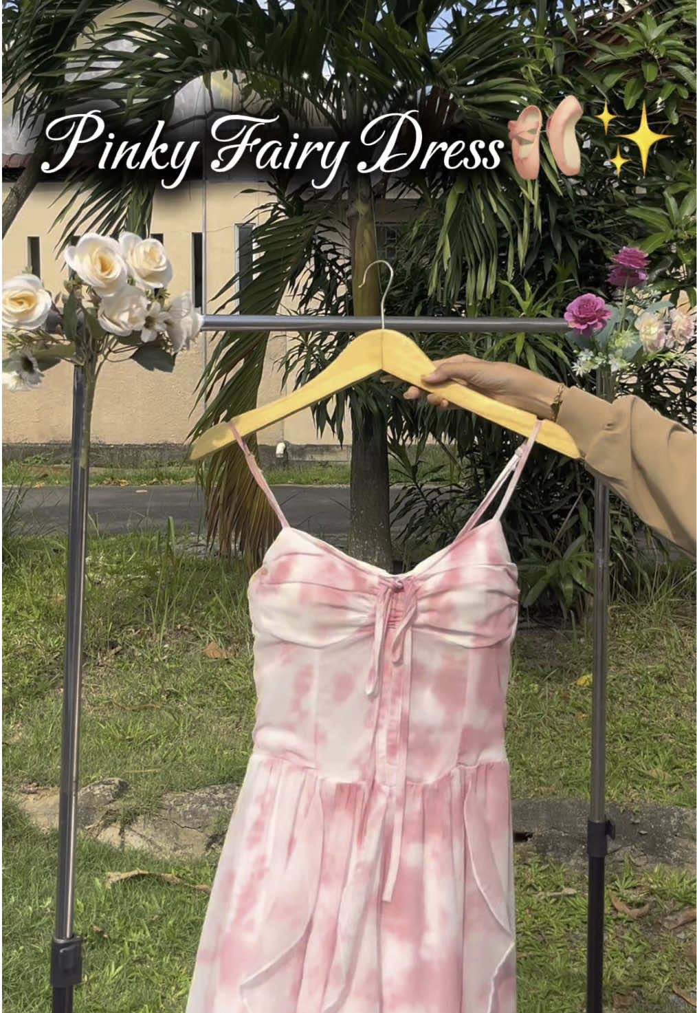 Very pinky very cutie🎀🩰 #fairydress #fairy #dress #dresscute #pink #coquette #coquetteaesthetic 