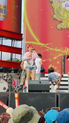 ជិះសេះ នៅកំពង់ស្ពឺ … @𝐘𝐮𝐫𝐢 𝐙𝐞𝐧#khmersongg #បទកំពុងល្បីក្នុង_tiktok #យូរី #fypシ゚ #foryou #horse #ជិះសេះ 