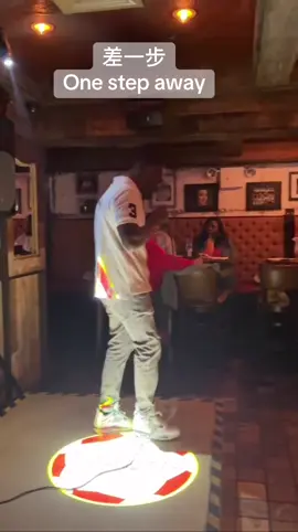 Performed this Chinese 🇨🇳 song last night. It’s called Chà yībù 差一步 One step away. #dazhuang #performance #performer #perform #chinese #chinesedrama #chinesemusic #chinesesong #chinesesinger #chinesesongs #chinatiktok #karaoke #chinesekaraoke #mandopop #差一步 #大壯 #live #liveforthechallenge #livehighlights #for #foryoupage #foryourpage #haitiantiktok #amazing 