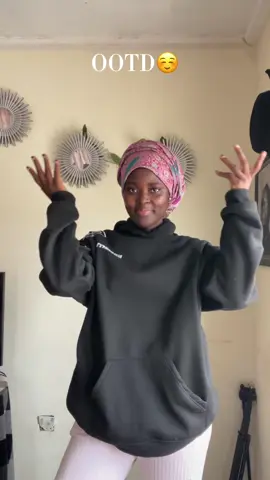 Monday ootd☺️🌸 #OOTD #modestfashion #fashionmodelgirls #creatorsearchinsight #grwm #muslimfashion 