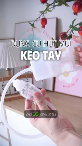 Nhà có con nhỏ nên chuẩn bị sẵn dụnh cụ hút mũi kéo ray này, tiện lắm các mẹ