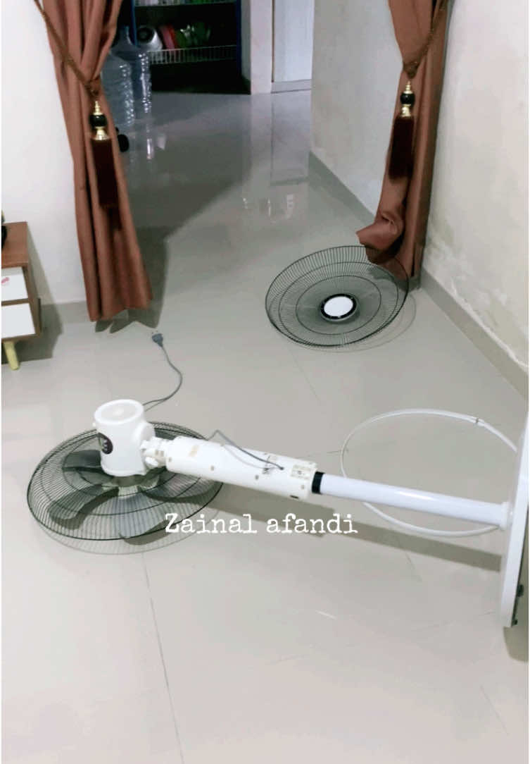 Kipas angin #kipasangin #kipas #kipasanginmurah #zainalafandi 