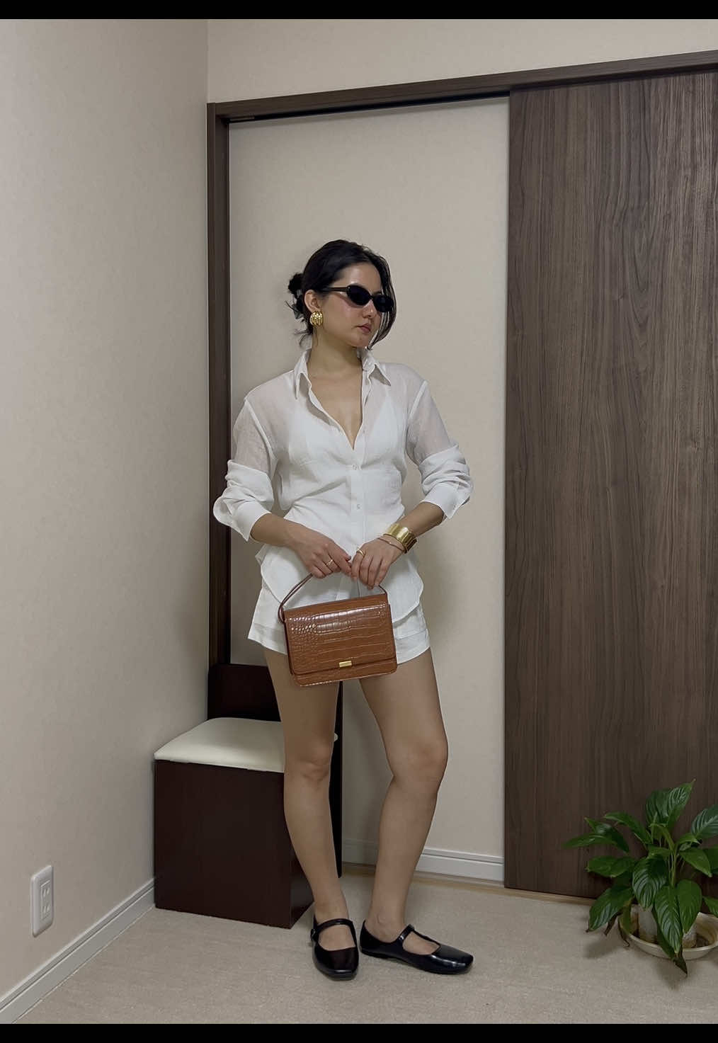 Back with a minimal look✨  #outfitideas #minimaloutfit #chicstyle #styleinspo 