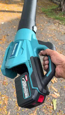 BLOWER TERBARU DAGMARA LEAF BLOWER NI MEMANG TERBAIKK GUYSS🌪️🔥BATERI 15SEL & BRUSHLESS MOTOR MELENGKAPKAN KEPADUAN BLOWER NI✔️✔️MEMUDAHKAN KERJA2   KORANG LEPAS NI✔️MINAT??TEKAN BEG KUNING CEK HARGA ADA PROMOSI SEKARANG✔️DAPATKAN SEGERA GUYS‼️#dagmara #blower #leafblower #cordless #brushless #tools #dagmarapowertools #kamal_GT #gilatopi #@Dagmara PowerTools Malaysia 