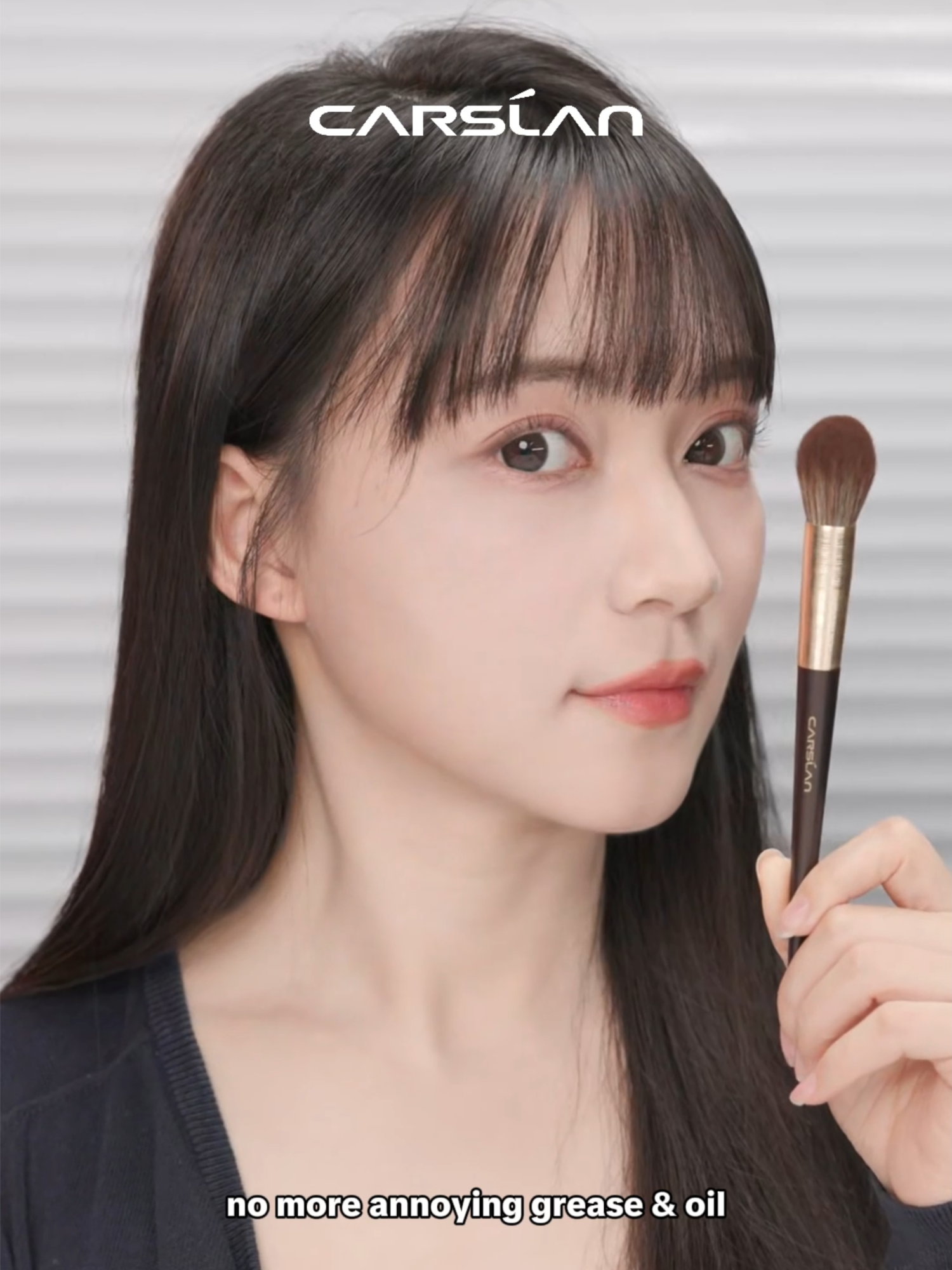 Meet the oil-hunting ninja!👀Pro tip: Tap 3x for full coverage! 💥 #CARSLAN #TikTokShopRestock #longlasting #oilcontrol #loosepowder #oilyskinmakeup #makeuphacks #makeuptips  #TikTokShopRestock #makeup #fyp