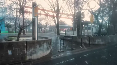 “Chạm tay vào tuyết, lạnh buốt… như những điều mình từng cất giữ.”❄️