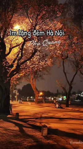 IM LẶNG ĐÊM HÀ NỘI ( Huấn ghita - Cậu Bạch Cảnh Kỳ ) CHỈ CÒN MÙI HOA SỮA NỒNG NÀN… CHỈ CÒN NỖI IM LẶNG PHỐ KHUYA.. KHÔNG GIAN DẠ HƯƠNG SÂU THẲM … #xuhuong ##xuhuongtiktok #thinhhanh #TikTokLIVE #livehighlights #LIVE #nhachaymoingay #hanoi #aivan @༺𝐓𝐫_Á𝐢𝐕â𝐧𝟗𝟔𝟖🇻🇳࿐ 