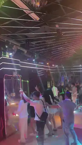 view ae ơi🤣#f7club_taichung_taiwan🇹🇼🇻🇳 #nguoivietnamtaidailoan #xh #duhocsinhdailoan #98bacgiang #vietnam 