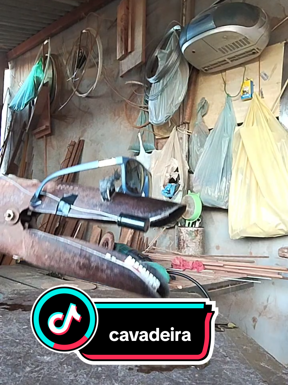 A responder a @joaopauloferr5 cavadeira dublando #cavadeira #dublagem #ferramenta 