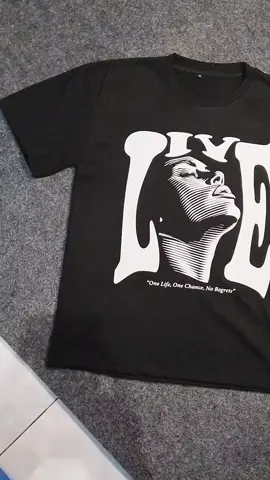 Rekomendasi T-shirt Live On Life nihh Cek keranjang stok terbatas!! 👆😜 #tshirt #FashionHitam #promomakangajian 