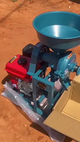 #machinery #videoviral #togolais228🇹🇬 #moulin  mini moulin pour les épices et céréales disponible actuellement à Lome 🎉