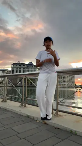 @zoanyyh  #dancer #krump #litefeet #fusiondance #goodvibes  #malagasy🇲🇬 #fyp 