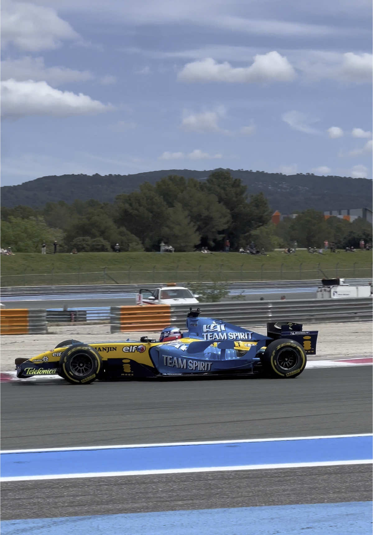 Le bonheur Auditif ! #f1 #v10 #renault 