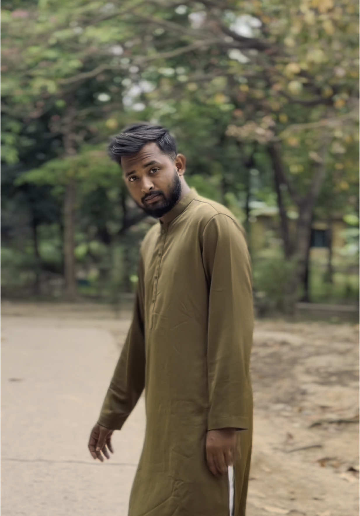 সময় ভালো থাকলে সবাই আপন😎🔥#omoralwaysonfire 