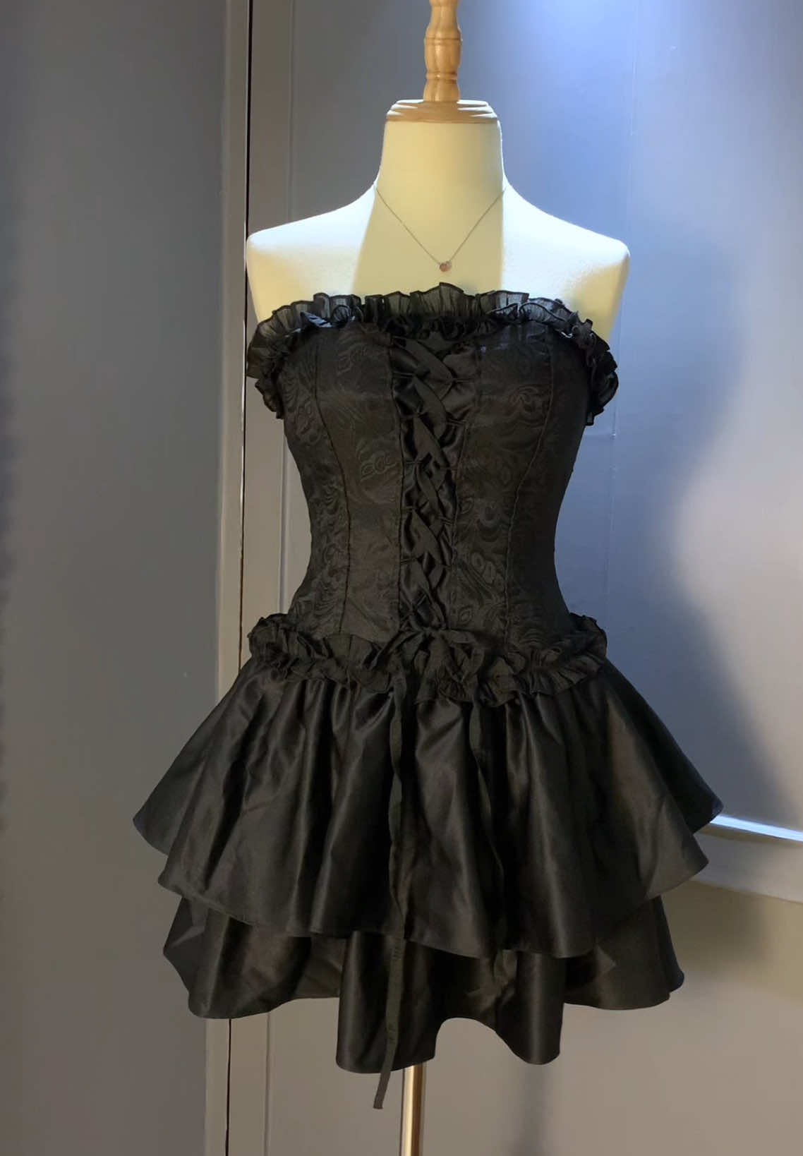 Tone đen sang chảnh sáng da #hakishop #xuhuongtiktok #viraltiktok #vaydutiec #vayxinh 