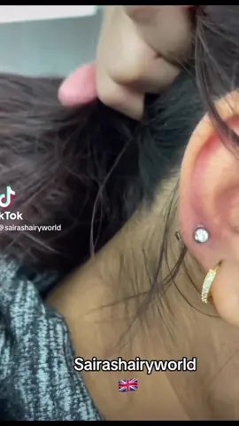 #earrings #infectedpiercing #hygiene #keepyourpiercingclean #hairproblems #uk #southall #naseems #ub1ub2 #piercingstudio 