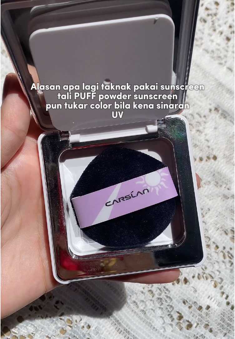 powder from @Carslanmy tak pernah tak best , tapi puff pun berubah tau bila kene UV 😆✨ #CARSLAN #carslanmy #carslanpowder #sunscreenpowder #sunscreen #presspowder #waterproof  #oilcontrol #makeup #basemakeup #makeuphacks #newarrivals #uvprotection 