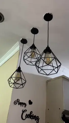 lampu hias gantung sekeren ini lagi promo guyssss buruan check out😅#fyp #lampu#lampuhias#lampugantung #lampugantungminimalis #lampugantungmurahestetic #lampugantungbulat #lewatberanda 