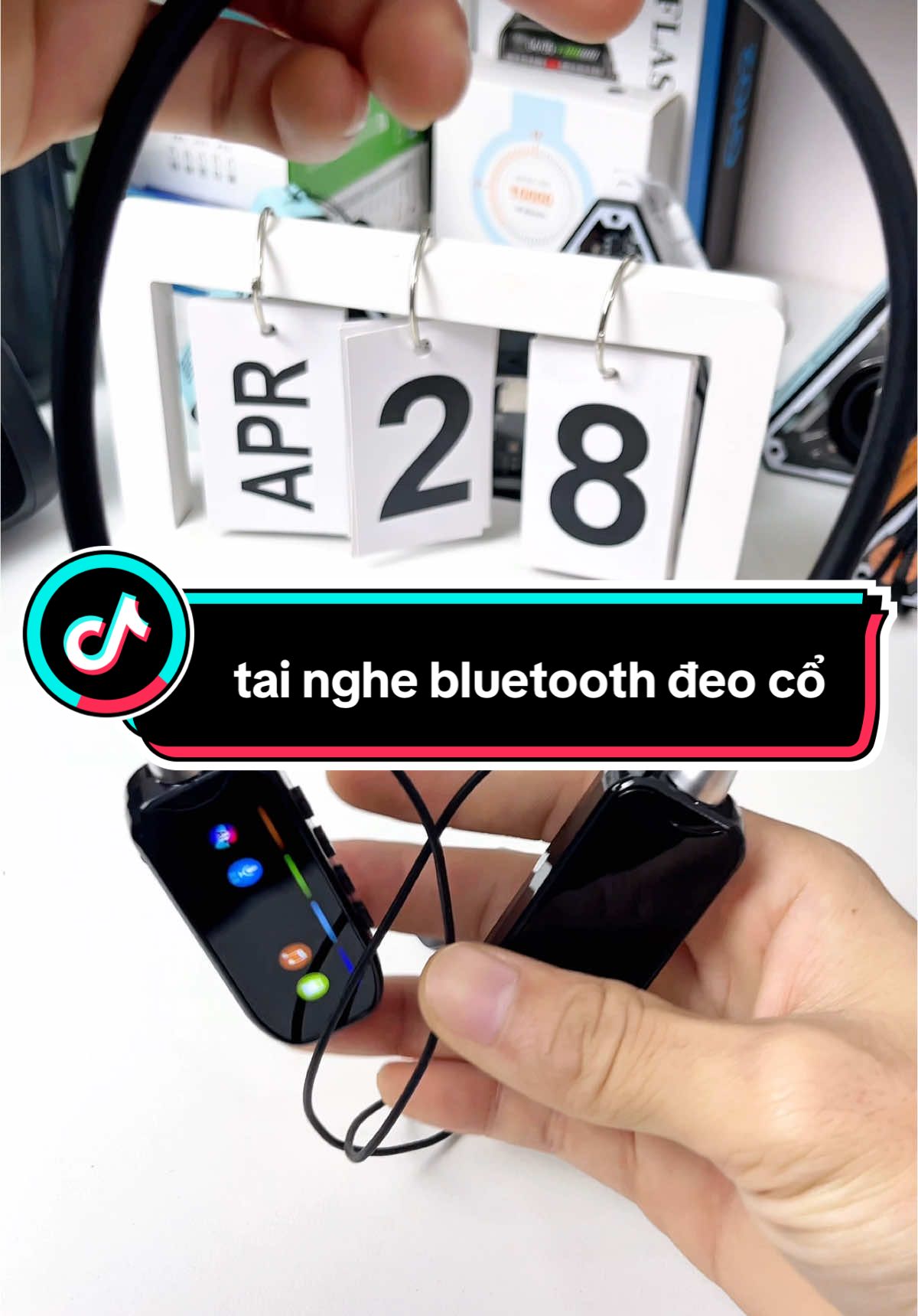 tai nghe đeo cổ bluetooth #tainghequangco #tainghedeoco #tainghebluetoothdeoco #tainghebluetoothquangco #tainghequangcobluetooth #tainghedeocobluetooth  #tainghe #tainghebluetooth #tainghedienthoai #tainghekhongday #tainghekhongdaybluetooth #phukiendienthoai #fyp #dogiadunghaianh 