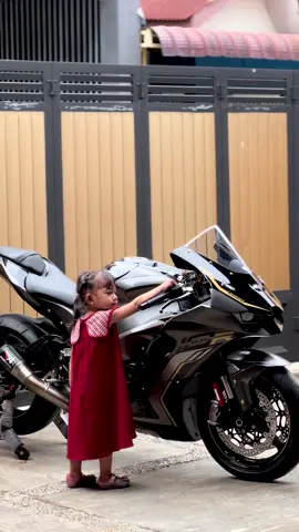 Ketika memilih istri yg tepat ❤️❤️ - - #zx10rr #zx10r 