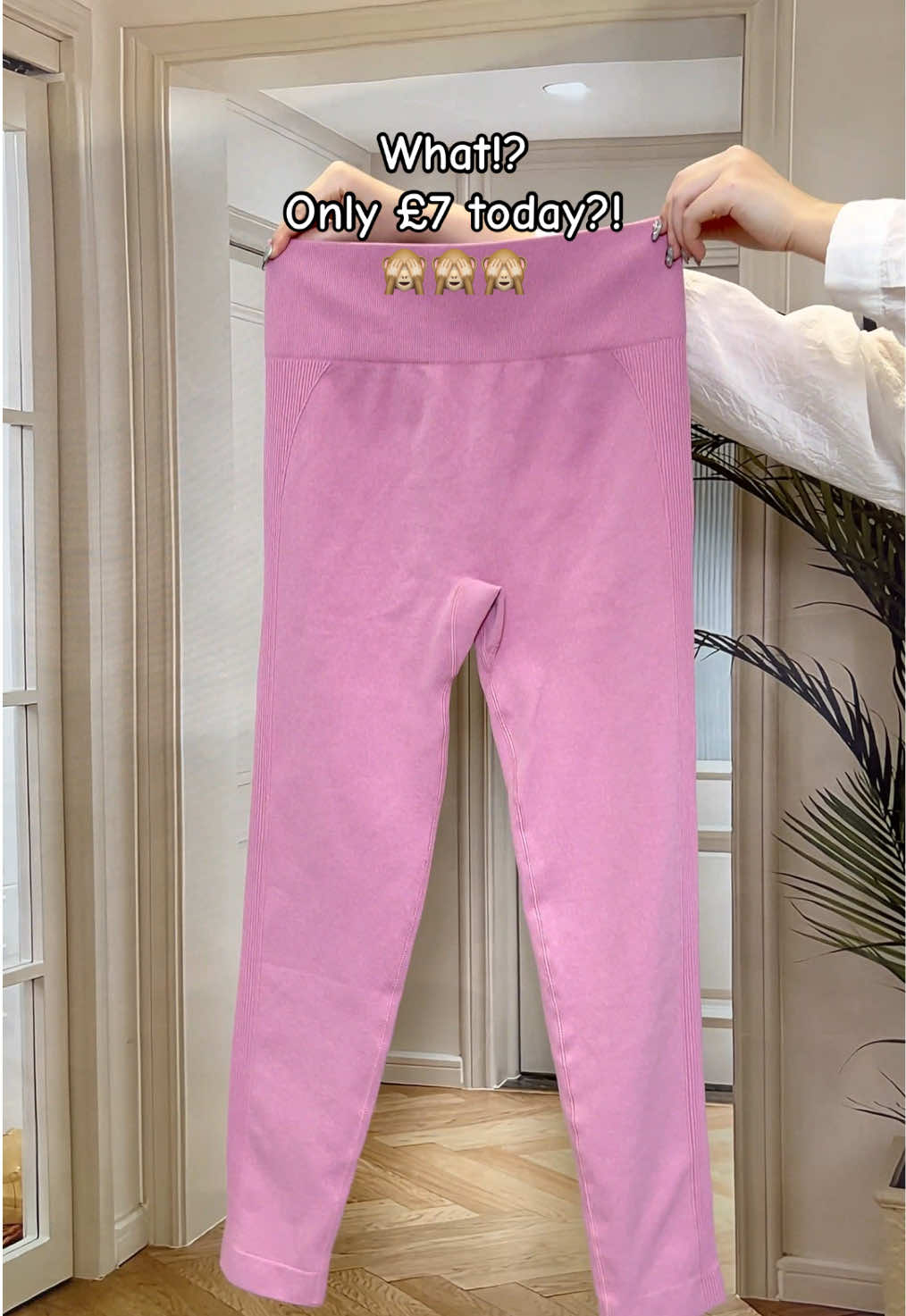 #sportsleggings #leggings #highwaist  #skinny #yogapants #sportswear  #ladiesoutfit #sportoutfit #yogawear #yogaoutfit #womenfashion #tiktokmademebuyit #dealdrops #spotlight #tiktokshop #TikTokFashion