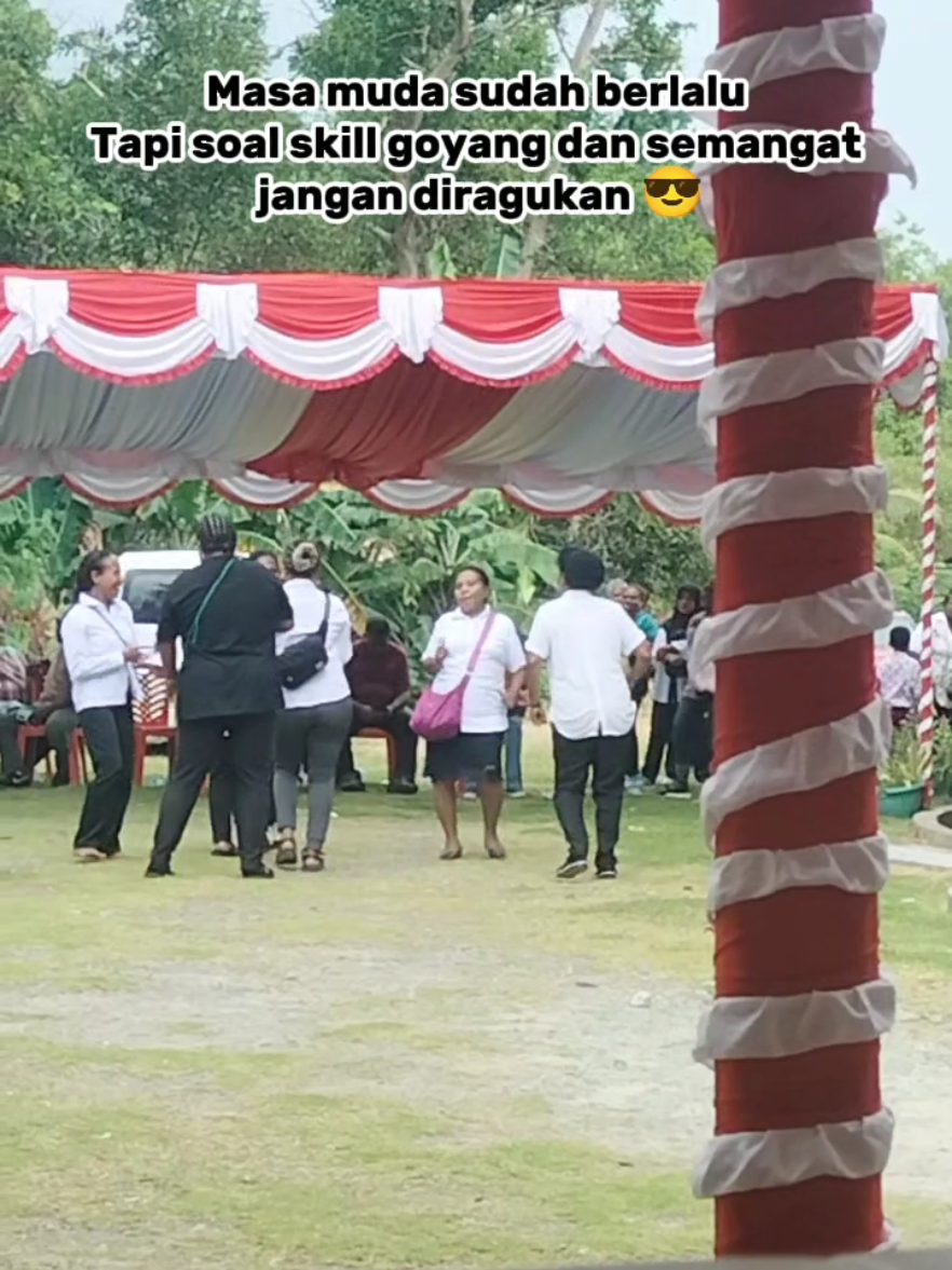 Ayyyy hancurkan disitu😂🙌🏽 #fyppppppppppppppppppppppp #fypage #fyppppppppppppppppppppppp #dance #papuatiktok #papuahits #sentani #jayapurahits_papua 