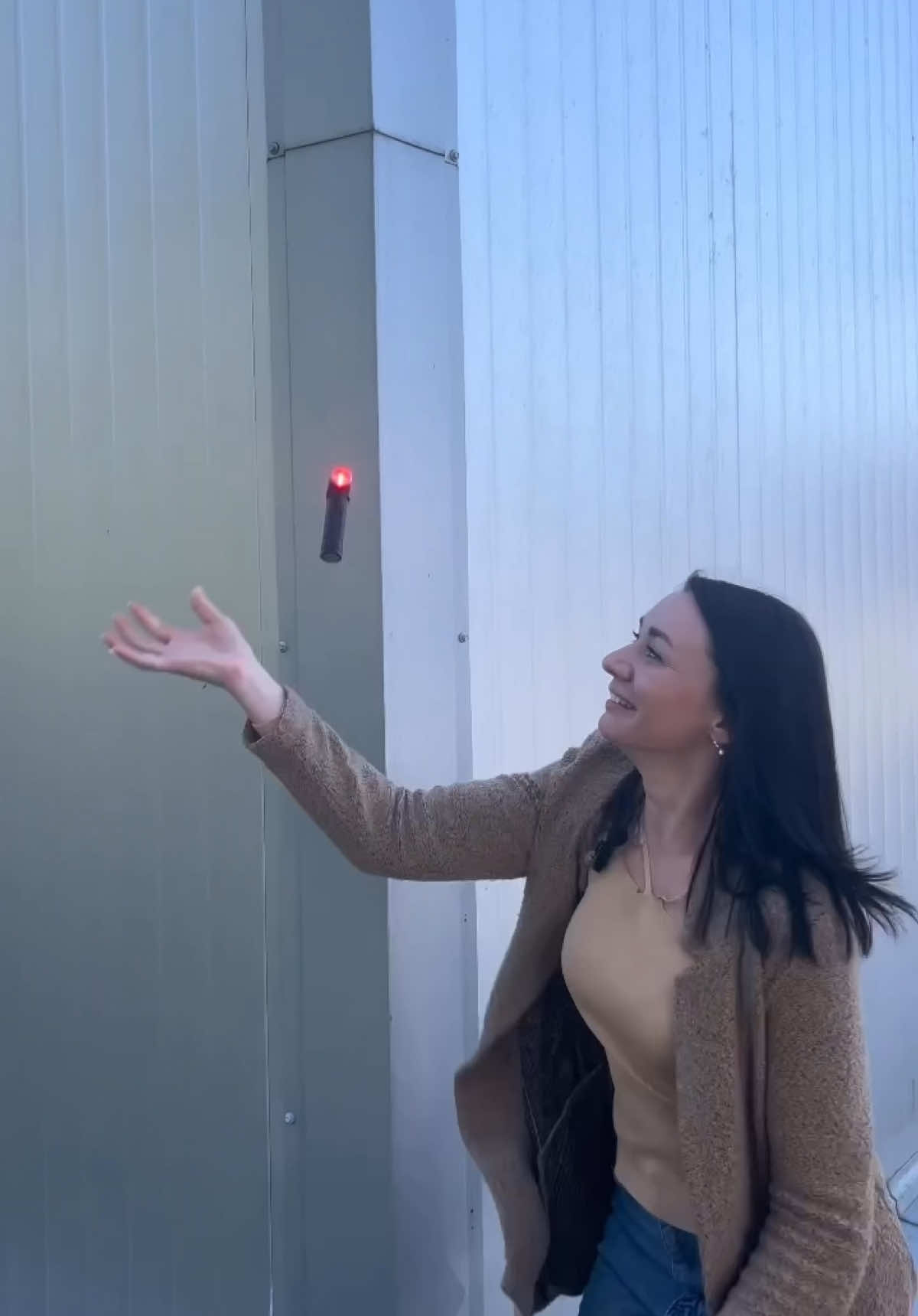 ПОРТАТИВНИЙ СВІТЛОДІОДНИЙ ЛІХТАРИК VIDEX VLF-A232R 1000LM 5000K #смішно #жарт #ukraine🇺🇦 #ліхтарик #укртікток #тренди #рекомендация 