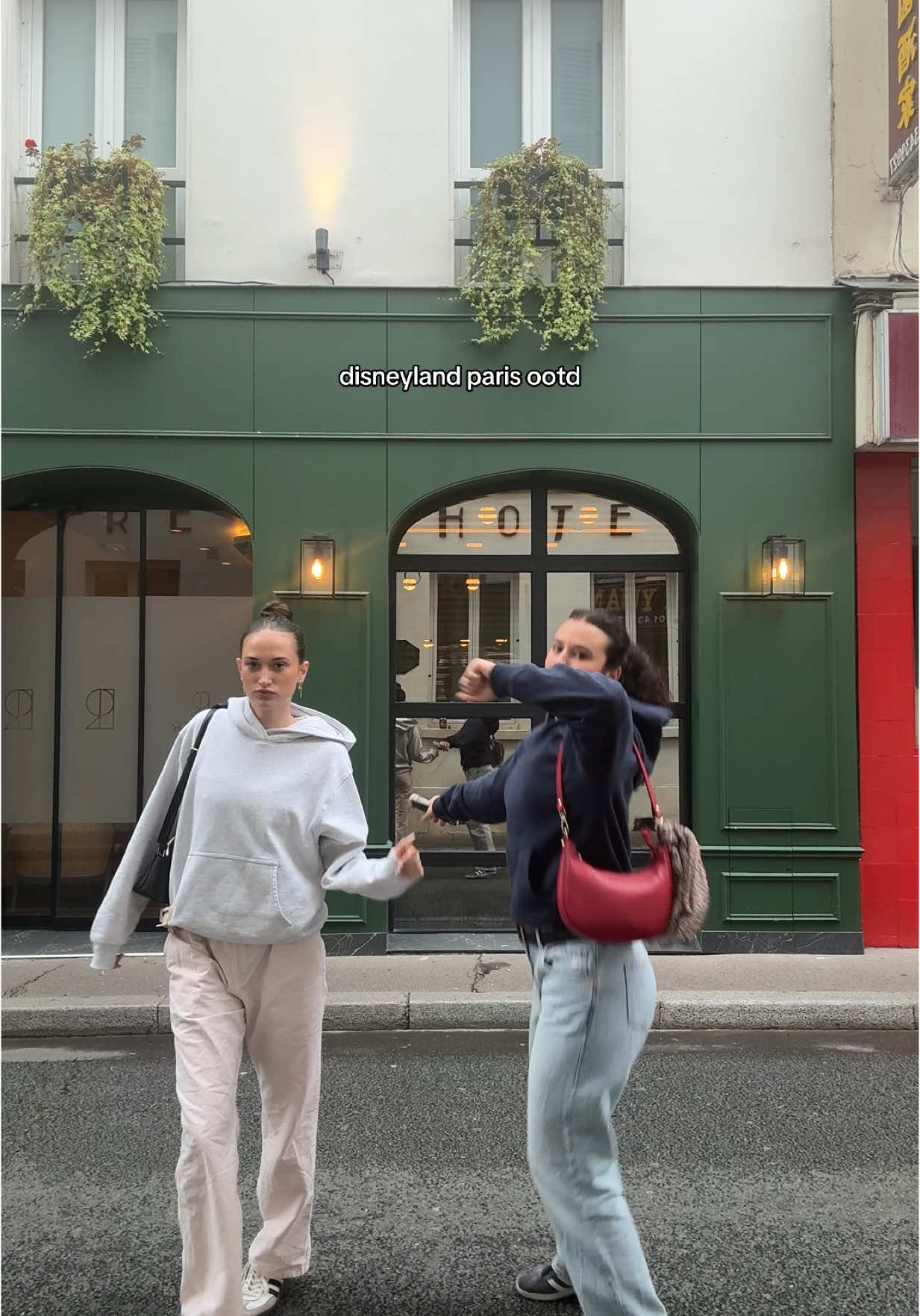 fighting the disney adult allegations with our very chill disney outfits 😤😤 #disneylandoutfit #disneylandparisoutfit #disneyootd #disneylandparis 