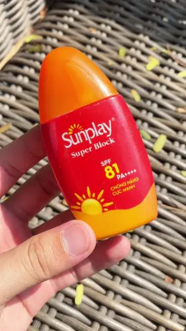 Chống nắng với chỉ số SPF 81 + , chống nắng tối đa giúp bạn vận động ngoài trời vẫn không sợ nắng 🏖 #kcn #kemchongnang #sunplay 