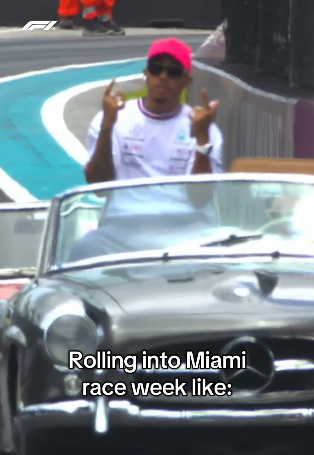 bringing the heat to the 305 💃🏼🌴 @Lewis Hamilton #f1 #formula1 #miamigp #lewishamilton #sports 
