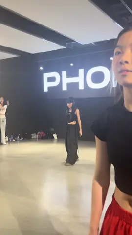 Love every dance move she does❤️‍🔥 #foryou#danceviral #dancevideo #hiphopdance#girlpower #dancer #dc #explore 