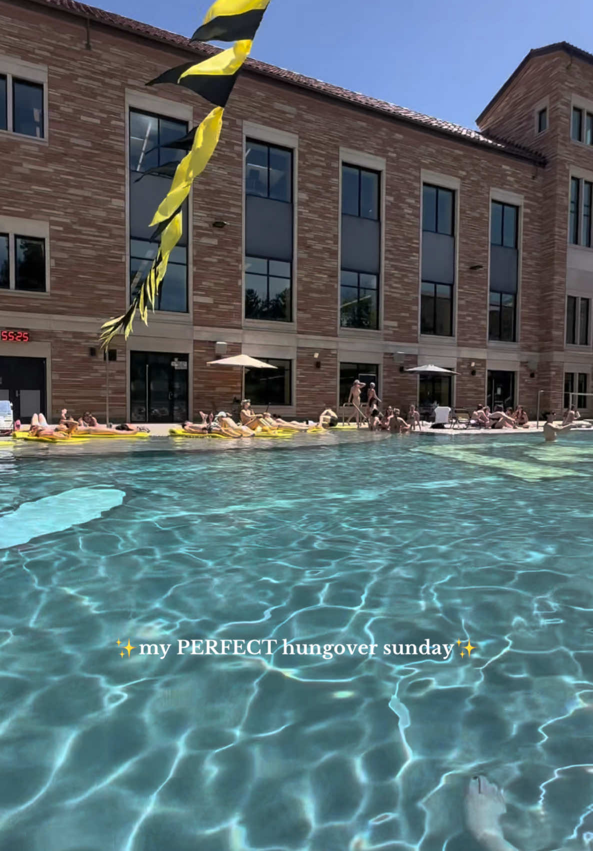 i always wanna jump in a pool when i’m hungover so this was AMAZING  #sunday #sundayfunday #sundayreset #sundayroutine #hungovercheck #hungovervibes #hangovercure #cuboulder #buffpool #collegelife #warmweather 
