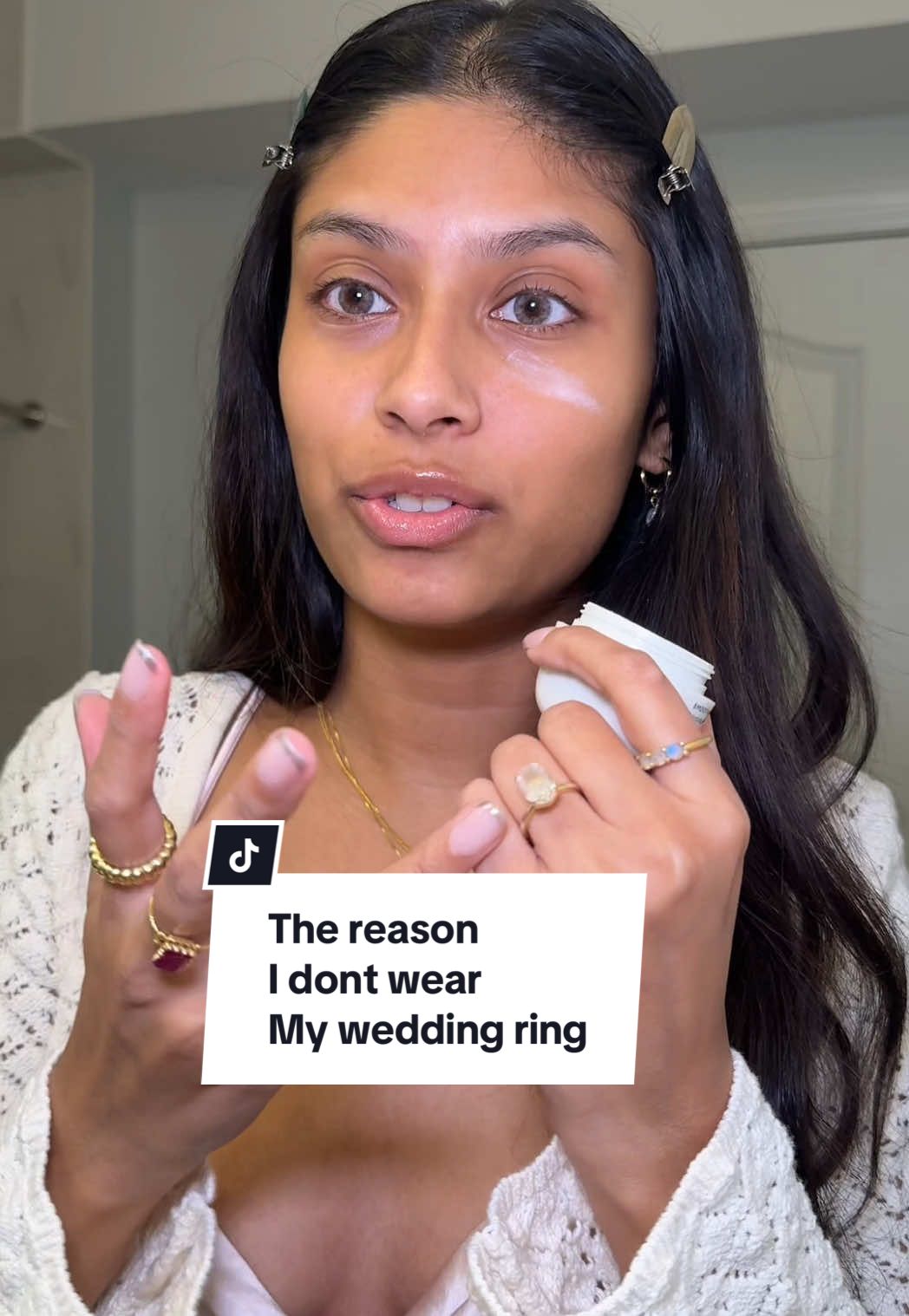 The real tea as to why I don’t wear my wedding ring 👀💍 @Tatcha US @Hourglass Cosmetics @maccosmetics @Lancôme @Artistic Design By Lamia 