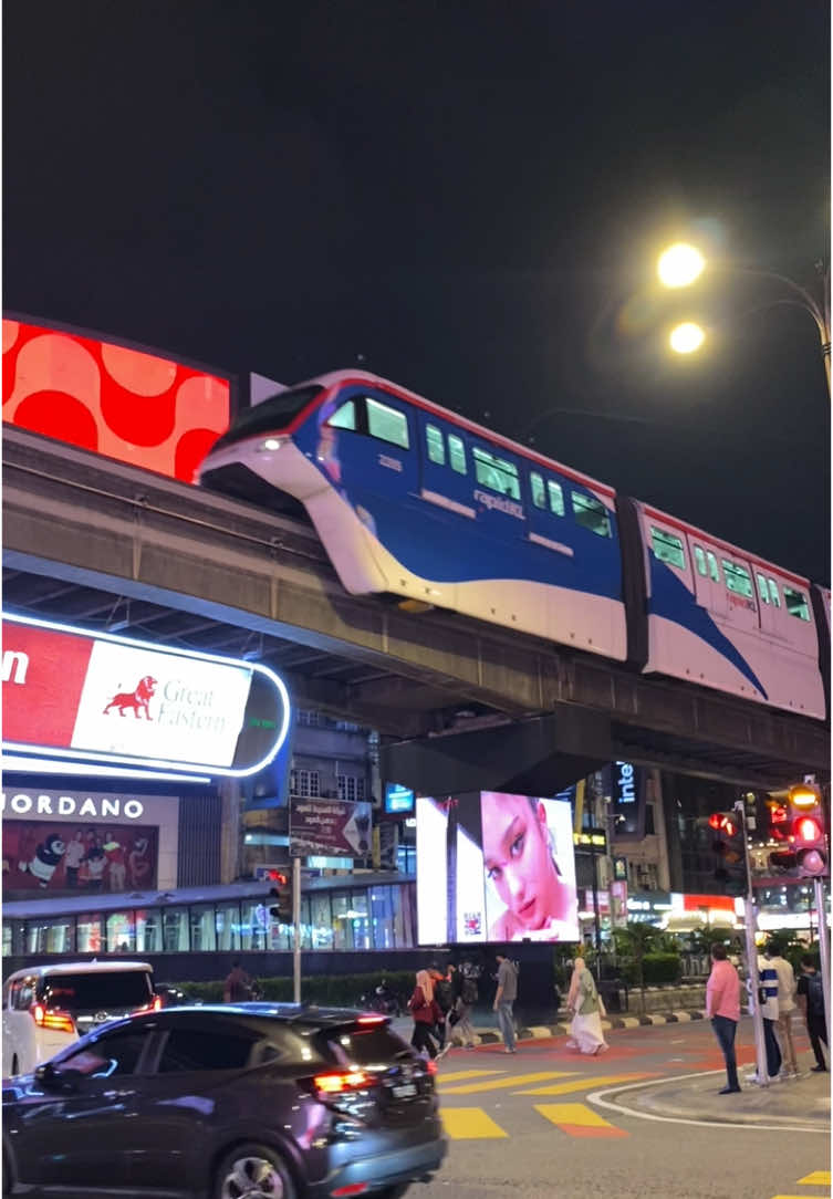 rasuna said kalo monorail nya jadi #kualalumpur #bukitbintang #pavilion #kuningan 