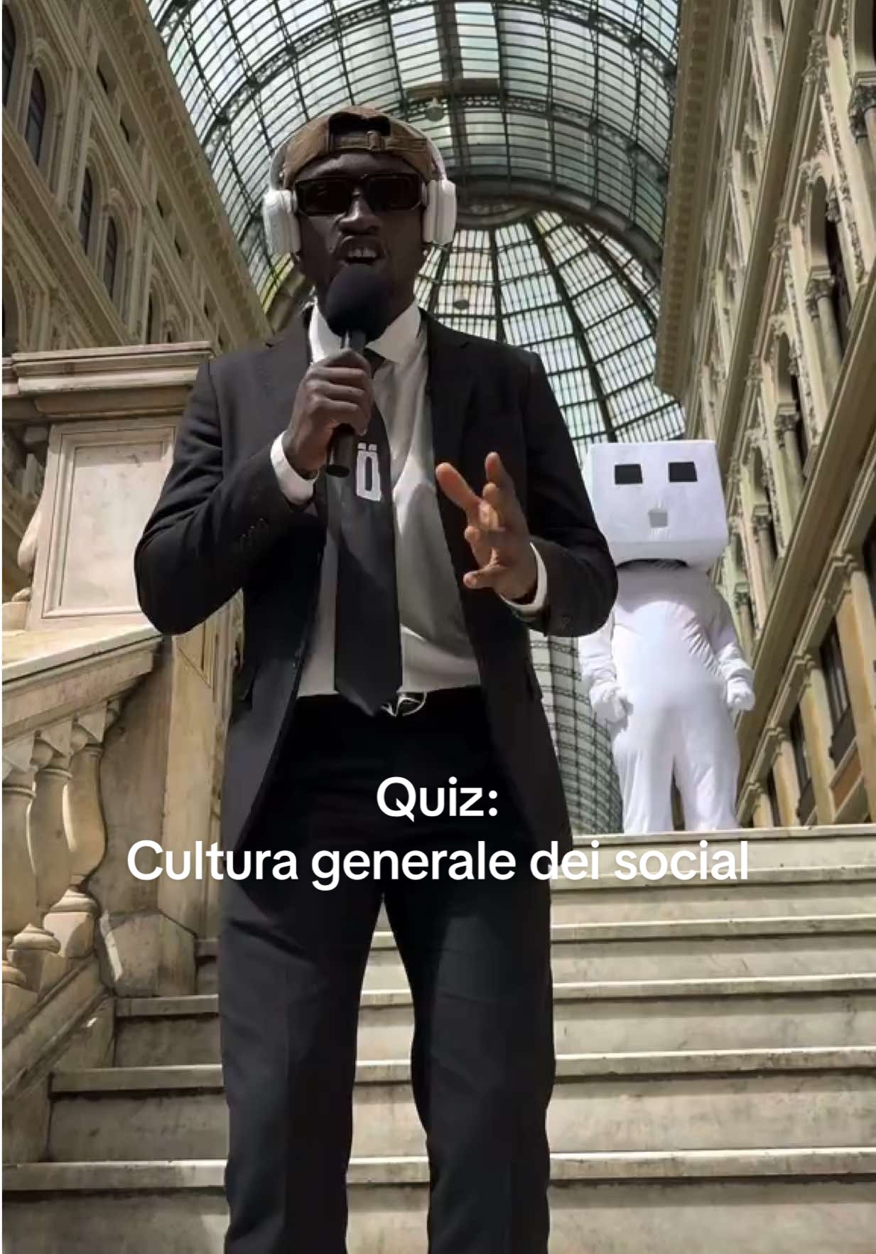 📚 Mettiamo alla prova la cultura generale dei napoletani sui social! Tu quante risposte avresti azzeccato? 🤔 Scrivi il tuo punteggio nei commenti e tagga un amico che dovrebbe provarci! 👇 #quiz #napoli #culturagenerale #divertimento #socialchallenge