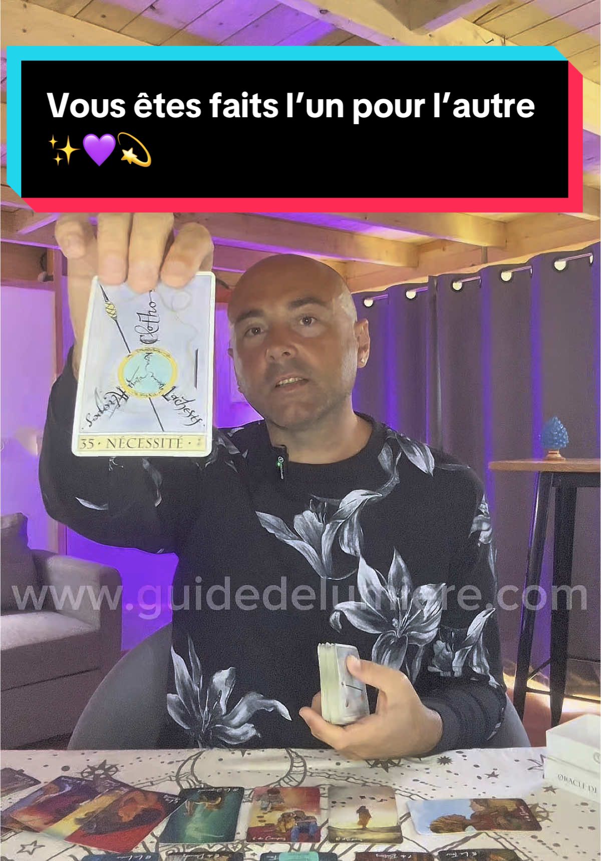 Un couple sacré doit se réunir. Ici, on parle clairement d’un parcours entre 2 âmes qui sont destinées à être ensemble.  Ce couple sacré verra le jour, c’est certain ! Mais une des 2 polarités doit sortir de son mental, de son déni, d’arrêter de réfléchir sur la nature de ce lien, de chercher des excuses pour se persuader qu’entre vous cela ne pourrait pas marcher 🤕😵‍💫🤔🫨🥴 En somme, on est sur un vrai parcours d’âmes ici : potentiellement de flammes jumelles vu la complexité de la relation, tout du moins de sa mise en place. Ceci étant, ton autre semble s’éveiller à la nature de vos sentiments respectifs. À sortir progressivement de ses peurs. Pour autant, il/elle ne passe pas encore à l’action de façon certaine mais va revenir « timidement » à la communication avec toi.  Vous serez réunis à la fin de votre parcours d’apprentissage, tel un élève bachelier ayant réussi ses études.  D’ici là, je t’invite donc à prendre soin de toi, à te prioriser, à travailler sur toi au même titre que ton autre doit le faire sur lui ou elle. Tôt ou tard, vous serez réunis, ensembles et peut-être même unis par des liens sacrés autre qu’énergétiques 💍💫  Je te dis à très vite pour un nouveau tirage du jour ✨🔮💫 #guidancedujour #voyance #tiragesentimental 