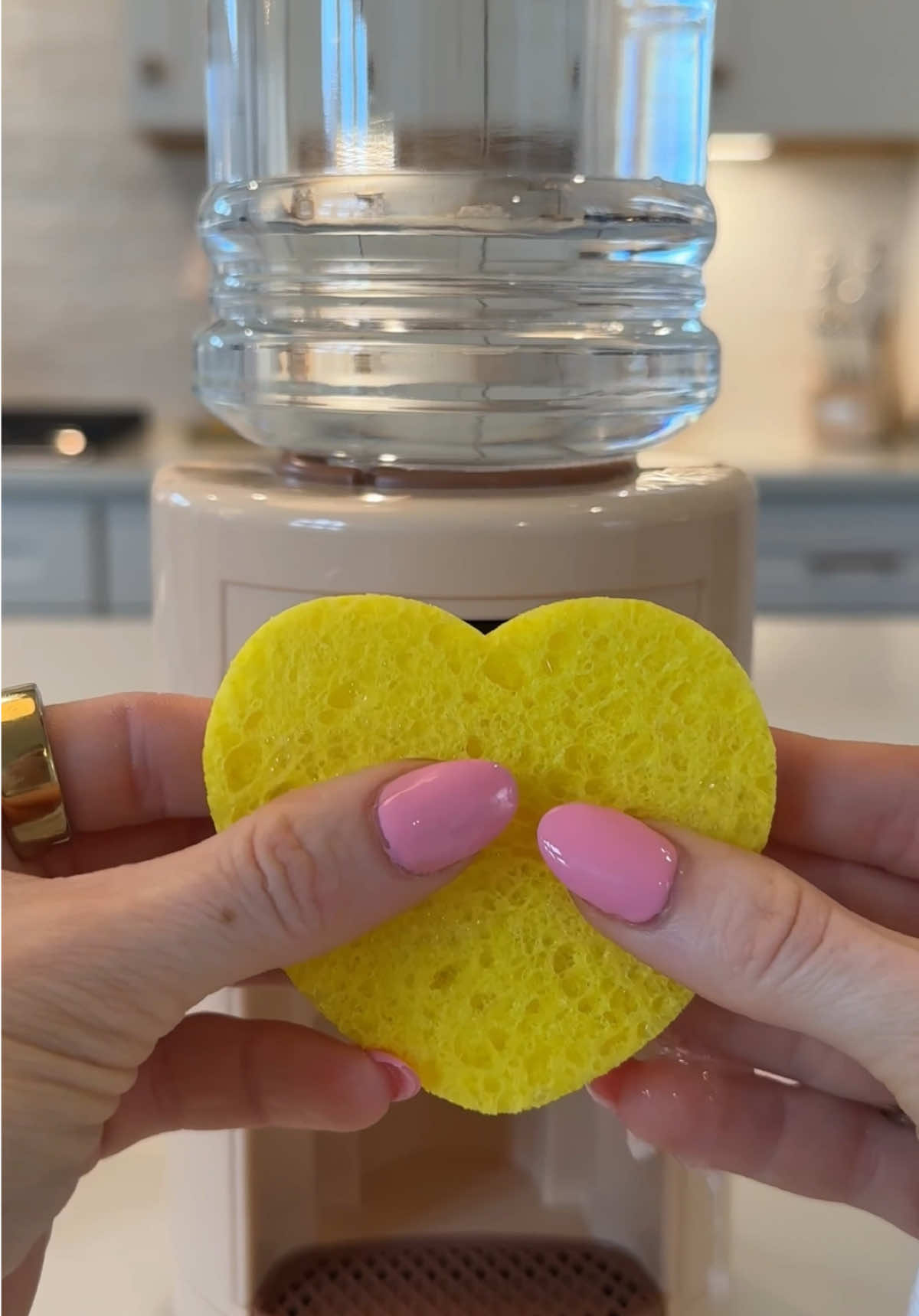 Random Restocks, kitchen restocks and more 🧺🫑🧼 @kaylagresh @brooklynrreidhead @darii.demidova @meaka_garlow @dreamareee @kate_cleanhome #organizedfridge #restockwithme #fridgerestock  #restockasmr #asmr #asmrorganizing #organizewithmee  #drawerorganization #candydrawer #pantryrestock #laundrytok #laundryrestock #randomrestocks 