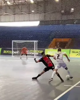 Futsal Dribles humilhantes 🔥 #futsal #futsalskills #dribles #skills #fyp #goviral 