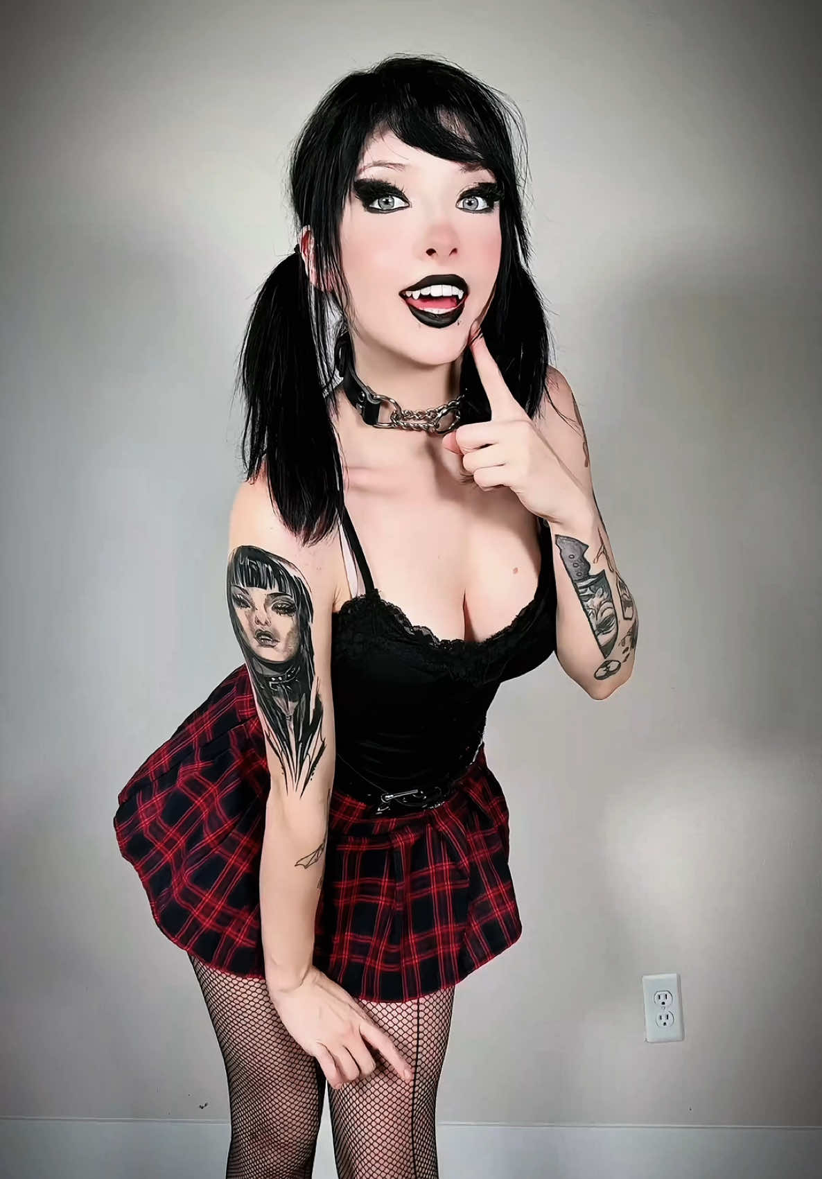Hiiii #goth #gothgirl 