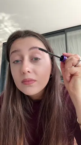 Maskara arayışında olanlara minik bir önerim var! ✨  New Well maskarayı mutlaka denemelisiniz! Kirpiklerimi uzattı mı? Evet! ✅ Hacim kazandırdı mı? Kesinlikle! ✅ Ağırlık yaptı mı? Asla! ❌ Doğal bir görünüm isteyenlerin favorisi olacak kadar hafif ☁️, dramatik etki isteyenleri bile memnun edecek kadar yoğun! 🔥 Deneyenler pişman olmuyor, benden söylemesi! #reklamdeğil  #newwell #newwellmaskara #newwellmakeup #maskara #rimel #makyaj 