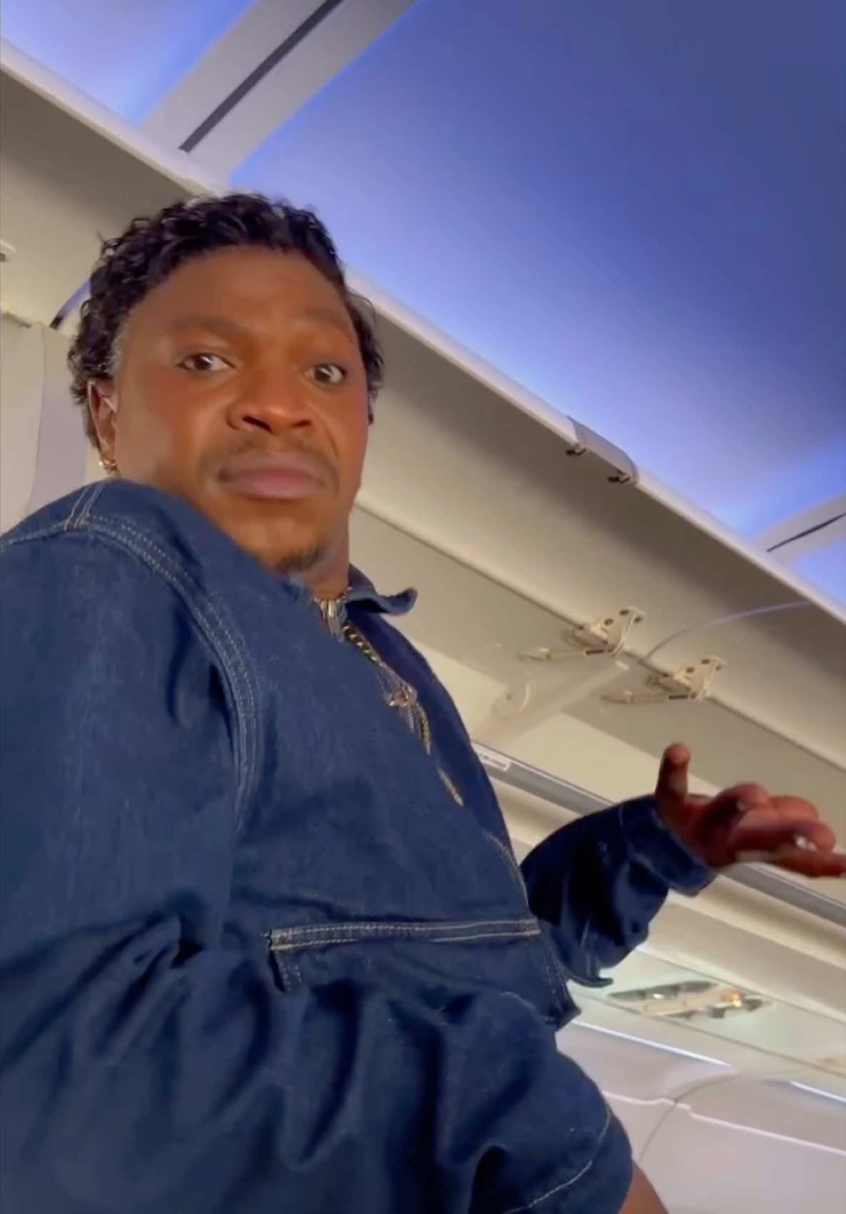 Do we have a problem?? #fyp #plane #sass #erm #problem 