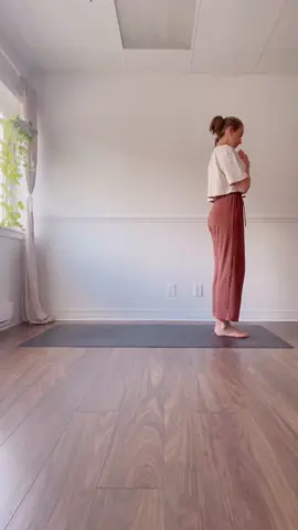 Lear the Sun Salutations. We offer monthly workshops to introduce you to the ancient system of Ashtanga Yoga. Check out our website or visit our studio located Downtown Squamish. #ashtanga #squamish #yogasadhana 