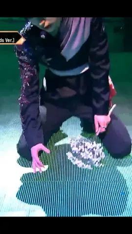 Relive the intense performance of Stray Kids on 