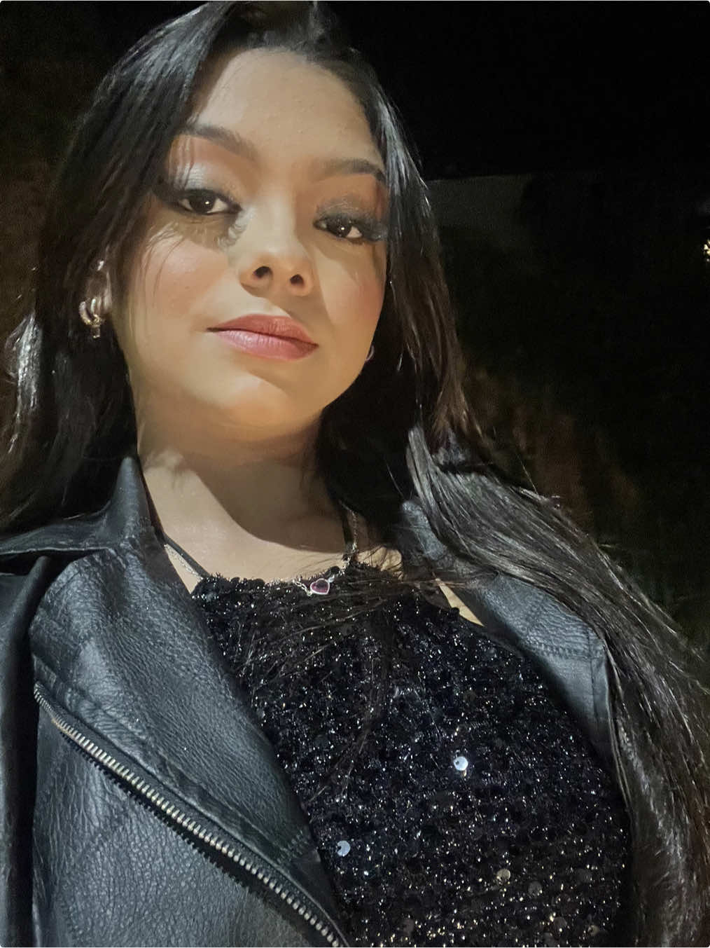 Transição 💋😍 . . . #fyp #tiktok #toktokviral #transicao #look #maquiegm #transicaoderoupa #make 