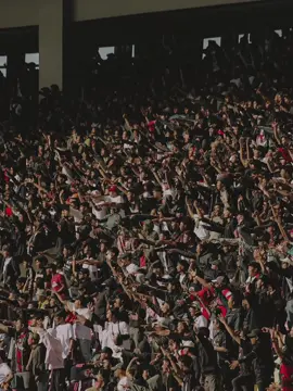 MATCHDAY ENTHUSIAST⚫🔴⚪ #surakartans #holigans #casualstyle #persissolo #football #laskarsambernyawa 