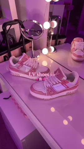 my fav 🫦 #fypシ #fyp #girl #pink #sneakers #sneaker 